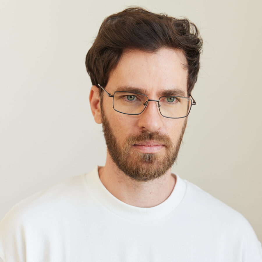 מרובע מטאלי שחור גברים Scaled 1.jpg