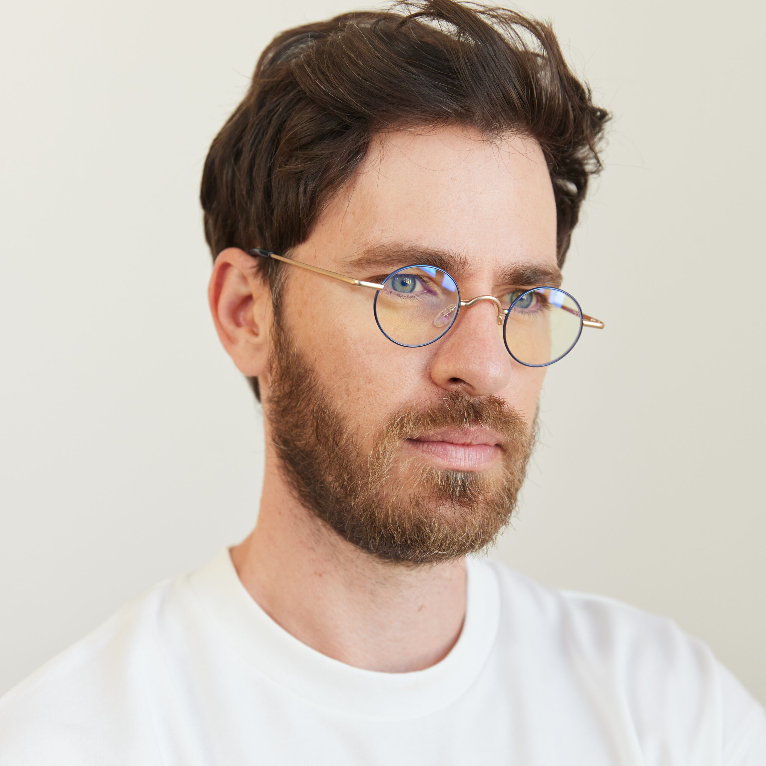 עגול כחול גברים Scaled 1.jpg