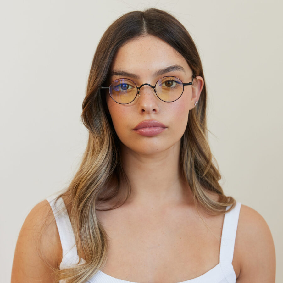 עגול שחור מסגרת אדומה Scaled 1.jpg