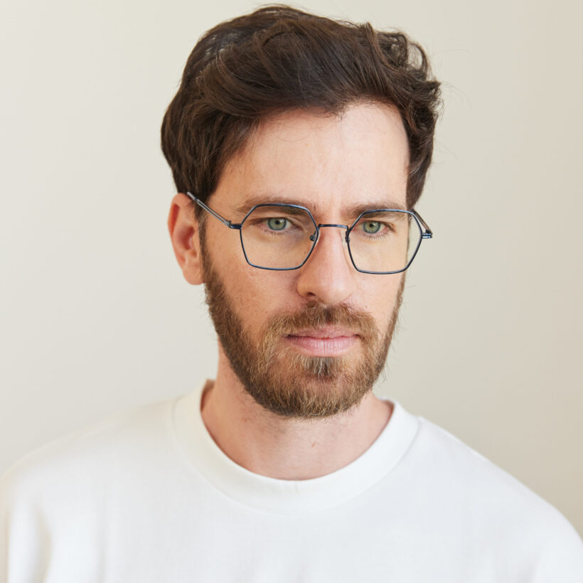 ריבוע כחול גברים Scaled 1.jpg